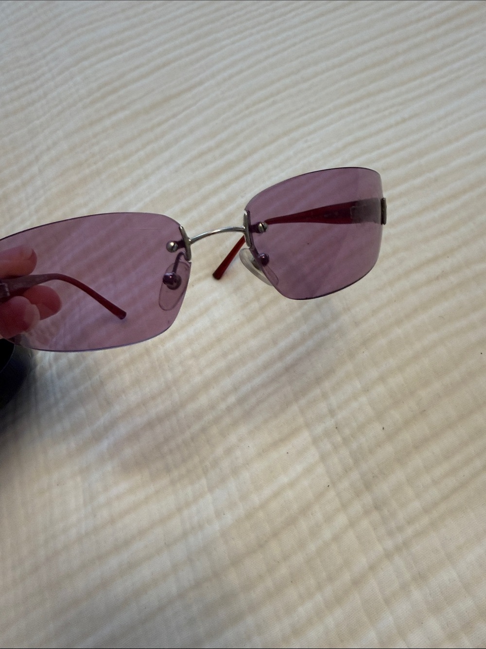 CHANEL Women's Rimless Sunglasses - Purple Lenses with Red Arms - Picture 2 of 8